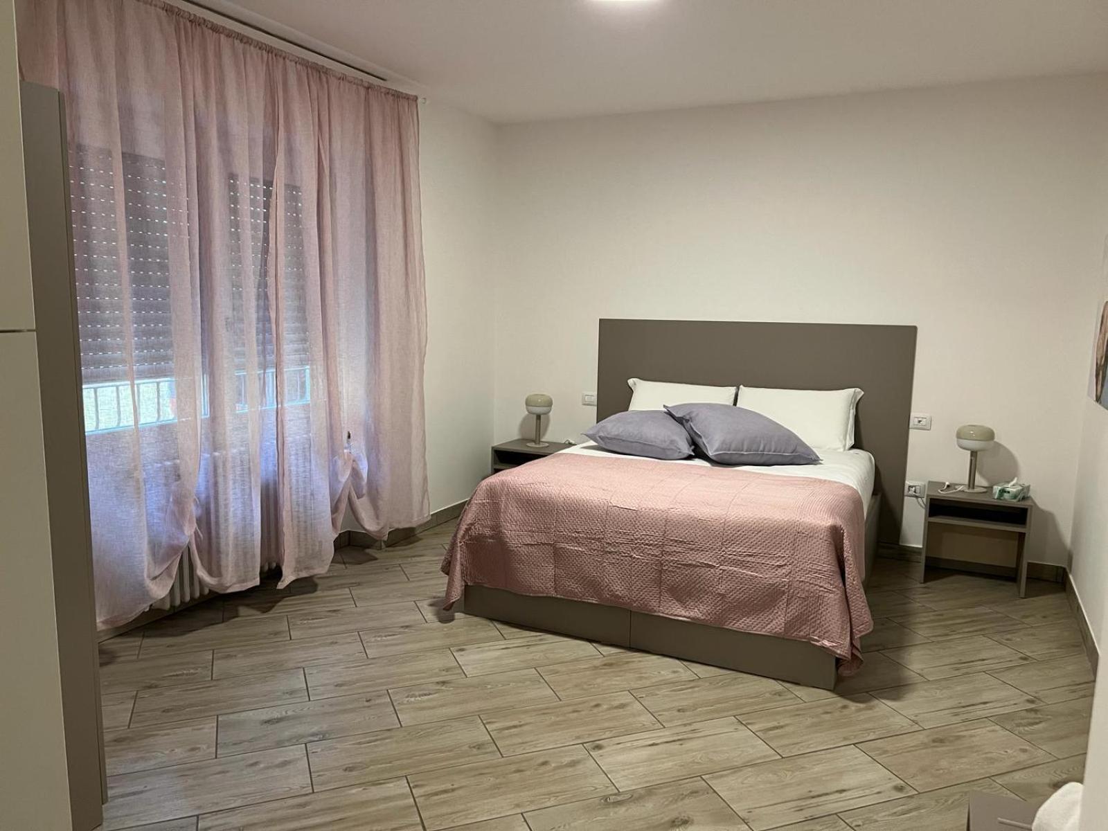 Отель I Colli Del Garda Лонато Экстерьер фото
